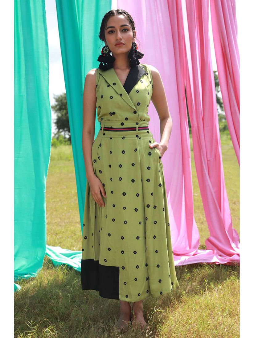 Aapro Label Lehengas Buy Aapro Label Green Waist Coat Skirt Set Of 2 Online Nykaa Fashion Aapro label,an online indie fashion, indo western destination for lovers of handcrafted tie and dye & contemporary clothing. nykaa fashion