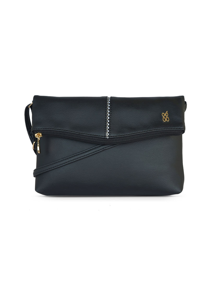 baggit black sling bag