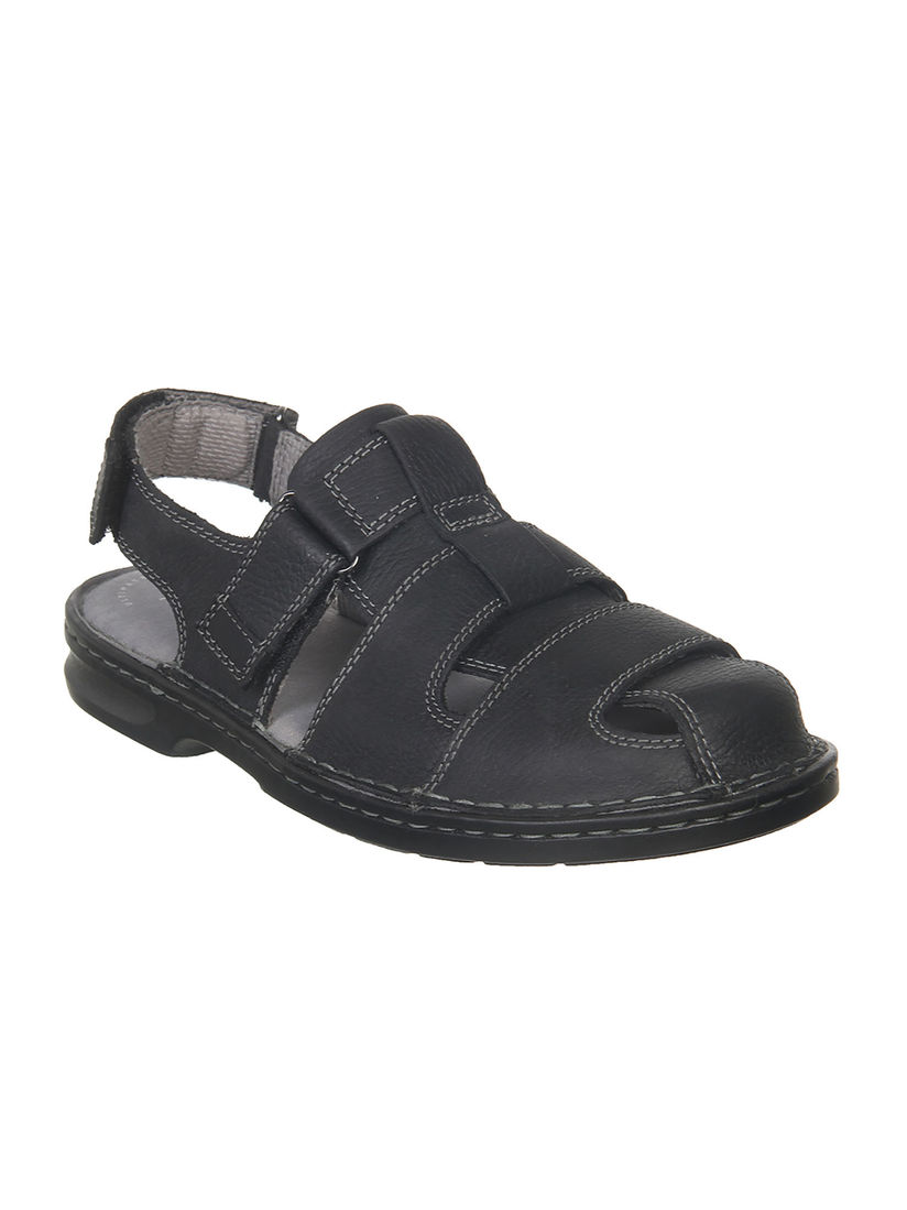 clarks flat black sandals