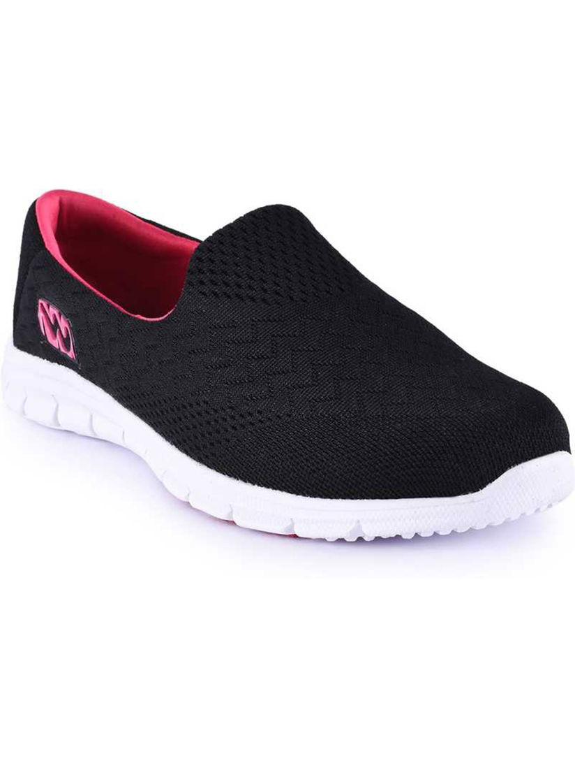 campus walking shoes
