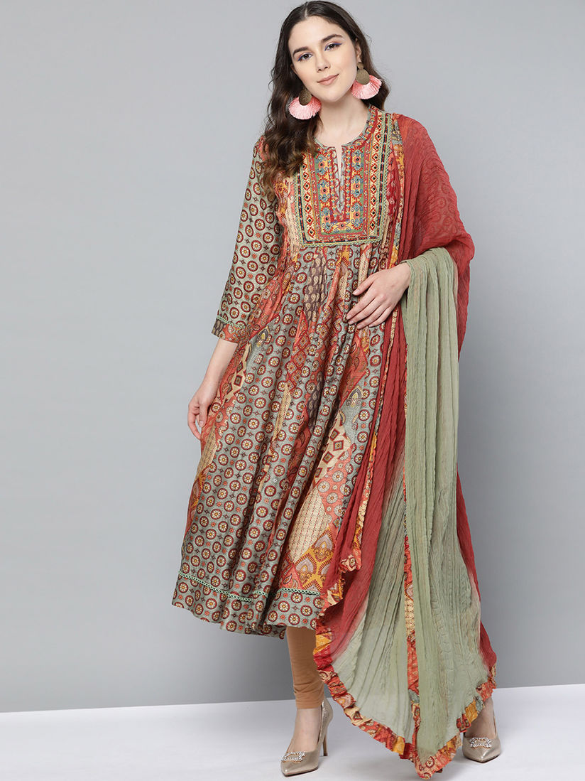 Ritu Kumar Salwar Suits And Sets Buy Ritu Kumar Round Neck 3 4th Sleeve Printed Kurta With Legging And Dupatta Set Of 2 Online Nykaa Fashion The ritu kumar home collection endeavours to bring the crafts of india to your homes in new contemporary ways.
