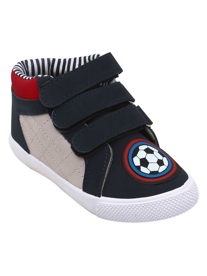 football sports shoes online shopping
