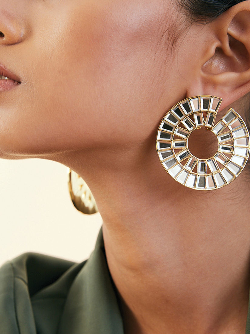Isharya Ethnic Buy Isharya Prism Mirror Statement Hoop Earring Online Nykaa Fashion Poslednie tvity ot isharya (@isharya). isharya prism mirror statement hoop earring