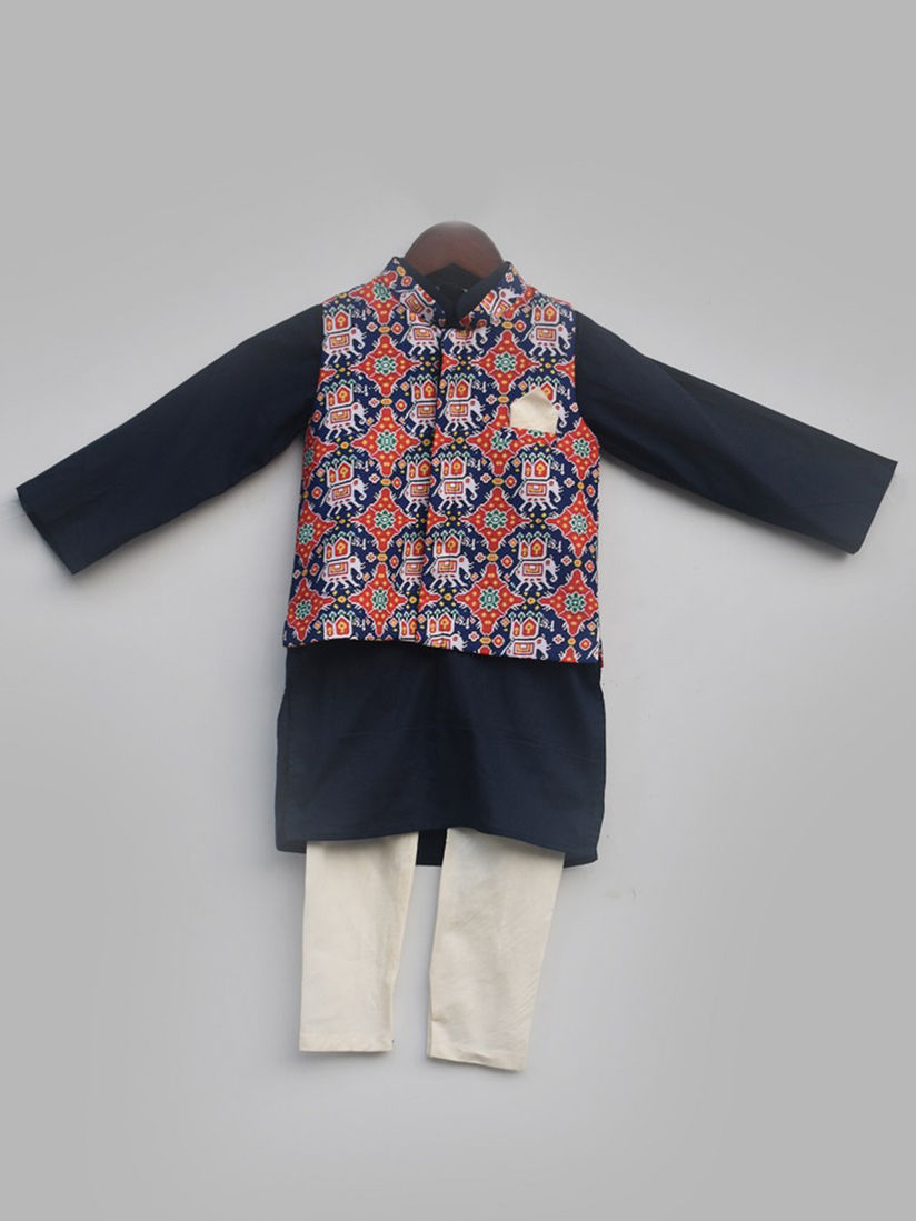 Fayon Kids Ethnic Jackets Buy Fayon Kids Patola Print Nehru Jacket With Navy Blue Kurta And Pant Set Of 3 Online Nykaa Fashion Red jute nehru jacket with blue silk kurta. fayon kids fayon kids patola print nehru jacket with navy blue kurta and pant set of 3