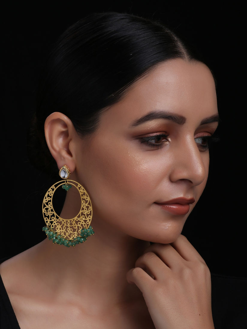 Glitterati By Alankriti Earrings Buy Glitterati By Alankriti Green Onyx Gold Tone Earrings Online Nykaa Fashion Jewels & accessories that are used to embellish strong, beautiful, and classy women á la couture.in the manner of fashion ♥ rmp. glitterati by alankriti green onyx gold tone earrings