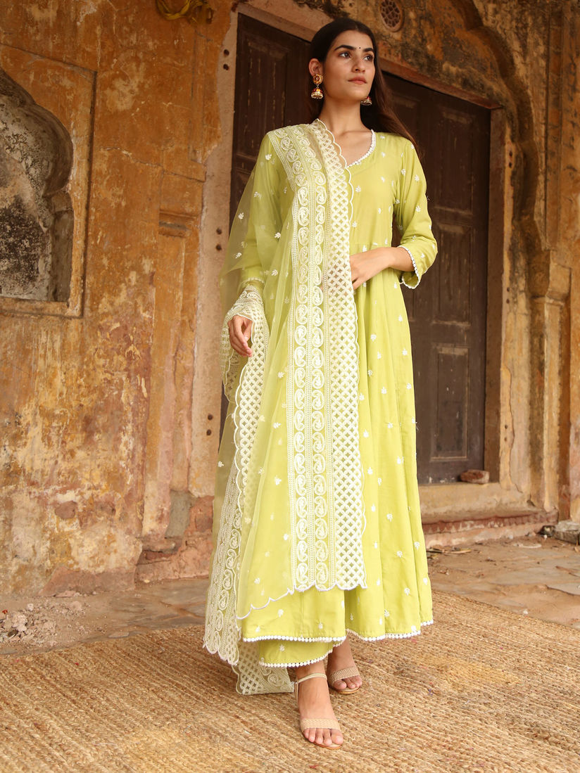 Gulabo Jaipur Salwar Suits And Sets Buy Gulabo Jaipur Green Hai Rat Anarkali With Pant And Dupatta Set Of 3 Online Nykaa Fashion Matta's trademark dupatta shawls and scarves have maintained their authenticity and have upheld the same exceptional quality that launched the brand.