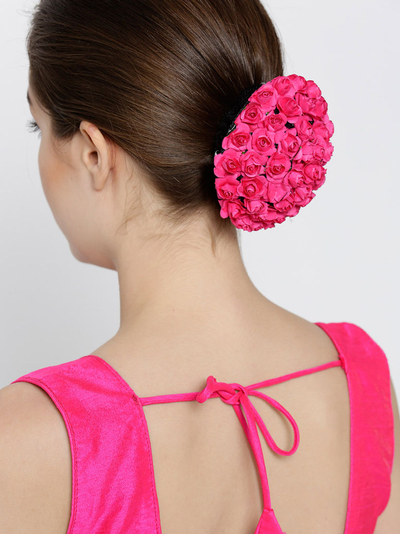 Priyaasi Hair Clips Buy Priyaasi Designer Pink Roses Flower Design Bun Online Nykaa Fashion #lowbunwithroses#advancehairstyling#latesthairupdos#proffesionalhairstyling#hi im raja jafri i made this hairstyle for bridal and reception makeup.