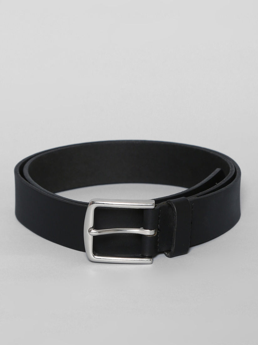 gap black leather belt