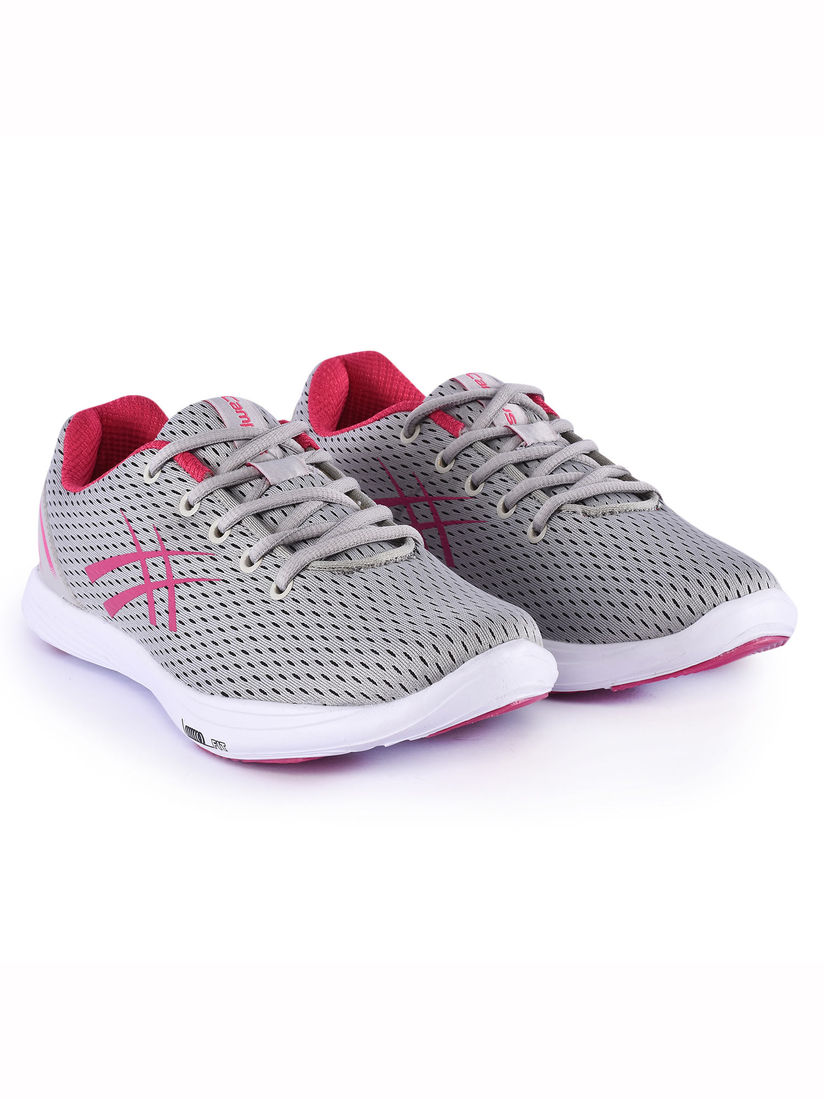 campus walking shoes