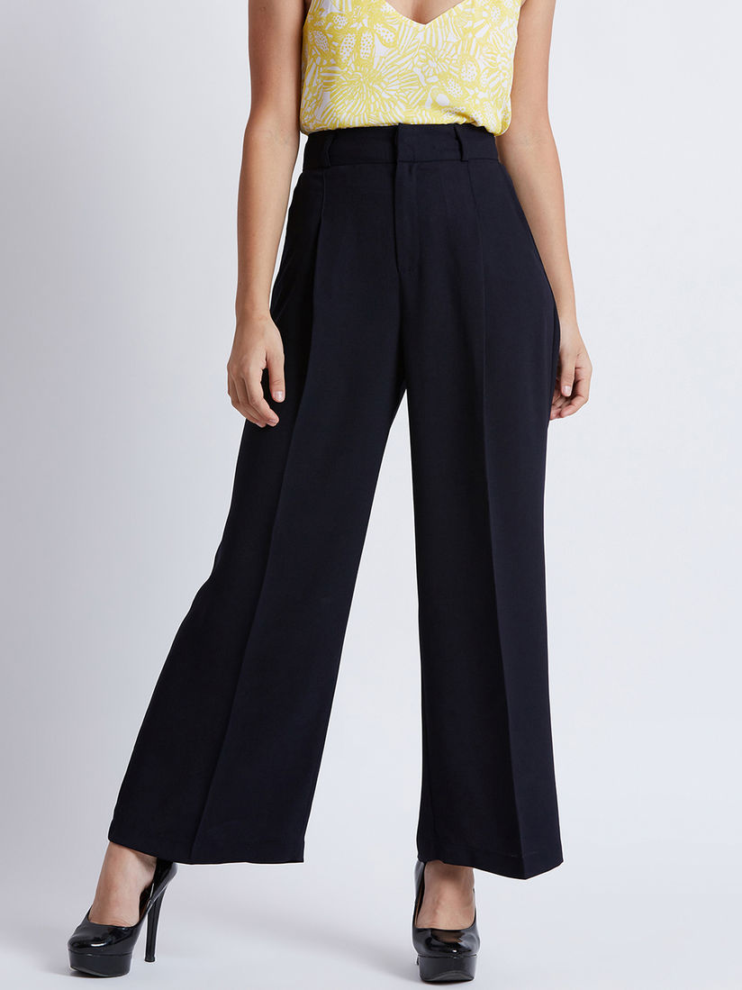 wide legged pleated pants