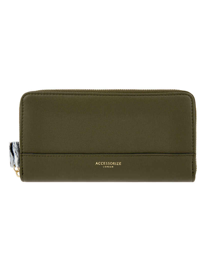 accessorize wallets