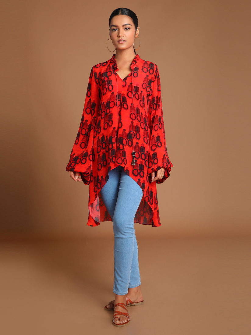 Tunicsshirts Tops And Crop Tops Buy Masaba Red Tribal Drummer High Low Tunic Online Nykaa Fashion Netflix's new web series masaba masaba revolves around the life of fashion designer masaba gupta and her mother, actress neena gupta.