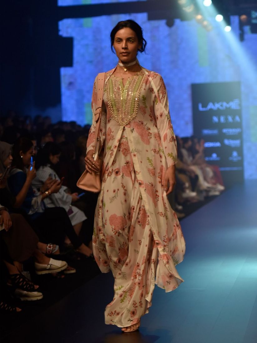 Arpita Mehta Salwar Suits And Sets Buy Arpita Mehta Pink Kaftan With Pant Online Nykaa Fashion Overthinker who finds solace in words. arpita mehta pink kaftan with pant set of 2