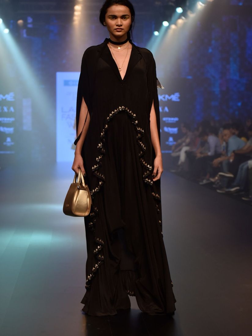 Arpita Mehta Salwar Suits And Sets Buy Arpita Mehta Black Cape Top And Kite Pant Online Nykaa Fashion Shilpa attended bipasha's mehendi ceremony wearing a cheery arpita mehta cami style top and beige palazzo pants. arpita mehta black cape top and kite pant set of 2