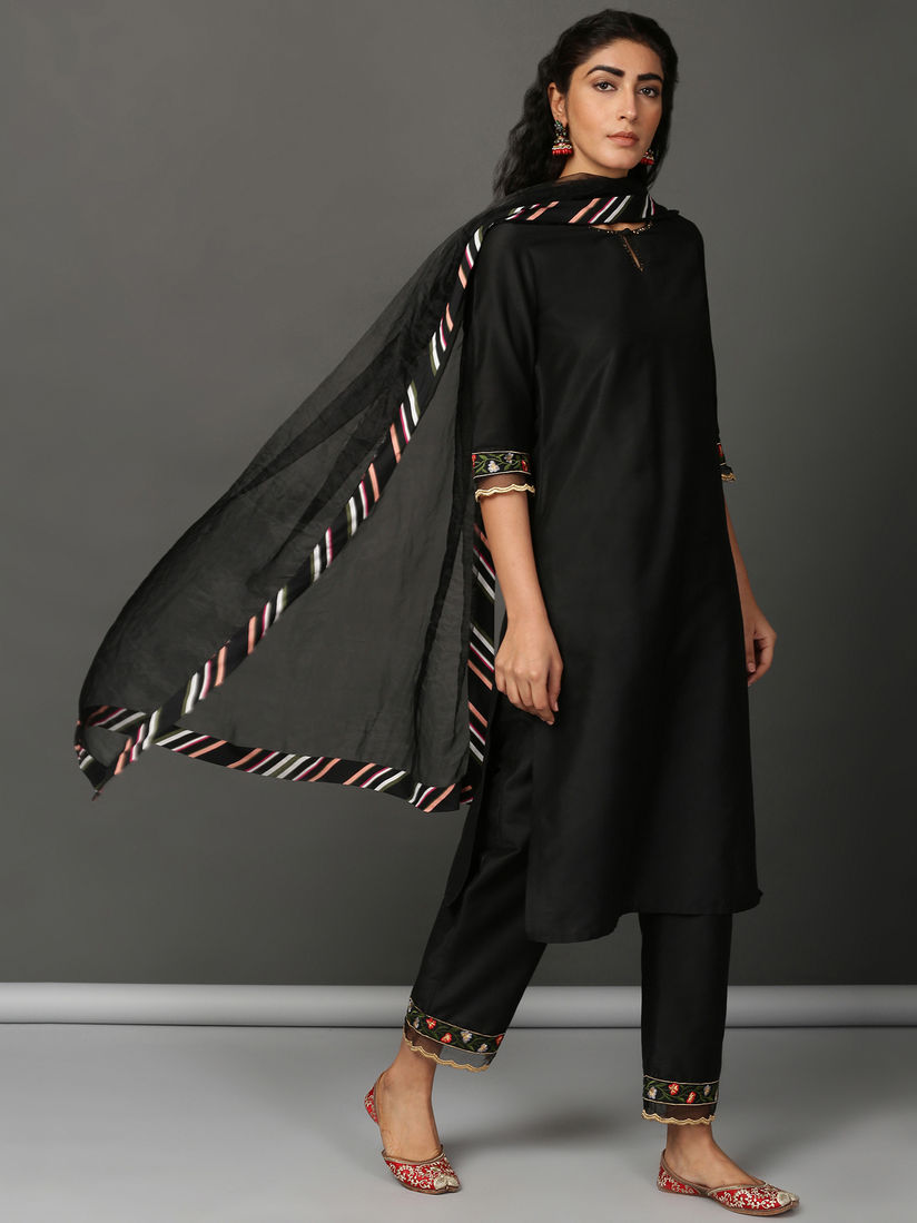 Black silk kurta online clearance