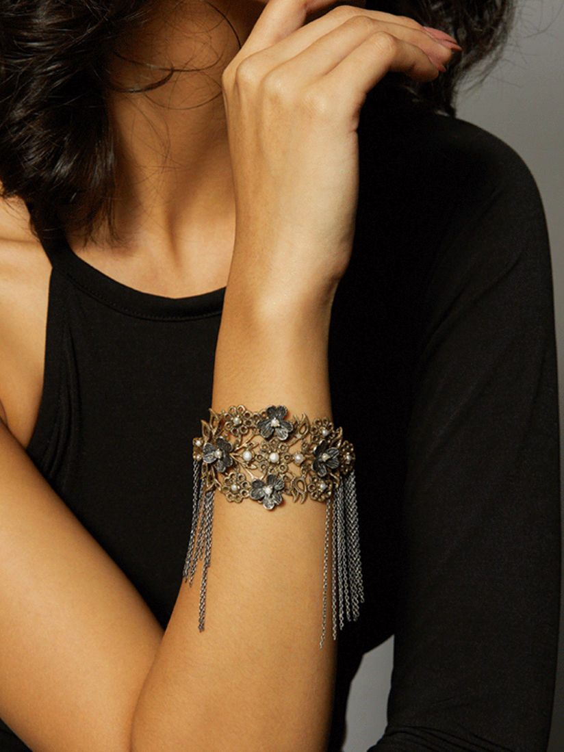 Shaya By Caratlane Bangle Bracelets And Cuffs Buy Shaya By Caratlane Silver Susan B Bracelet Online Nykaa Fashion Shaya by caratlane silver laura d bracelet. shaya by caratlane silver susan b bracelet