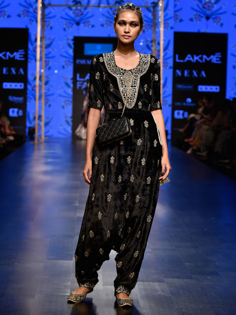 Payal Singhal Jumpsuits Buy Payal Singhal Uzbek Velvet Low Crotch Jumpsuit Online Nykaa Fashion In an exclusive interview with pinkvilla, the ace designer revealed that she will soon be stepping into the lifestyle section and home décor! payal singhal uzbek velvet low crotch jumpsuit customisable