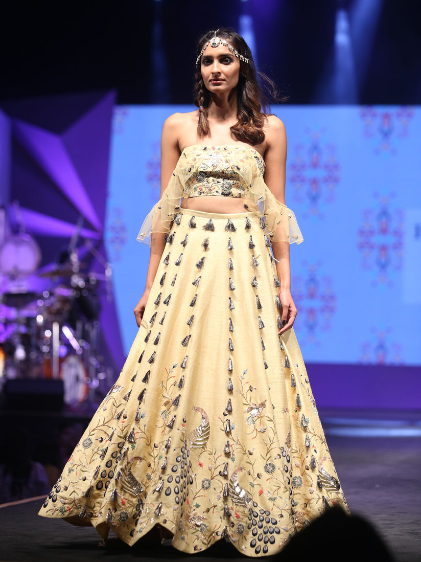 Payal Singhal Lehengas Buy Payal Singhal Nazan Embellished Scallop Lehenga With Bustier Top Set Of 2 Online Nykaa Fashion The indian designer has a penchant for the kind modern silhouettes that attract the spotlight. payal singhal nazan embellished scallop lehenga with bustier top customisable set of 2