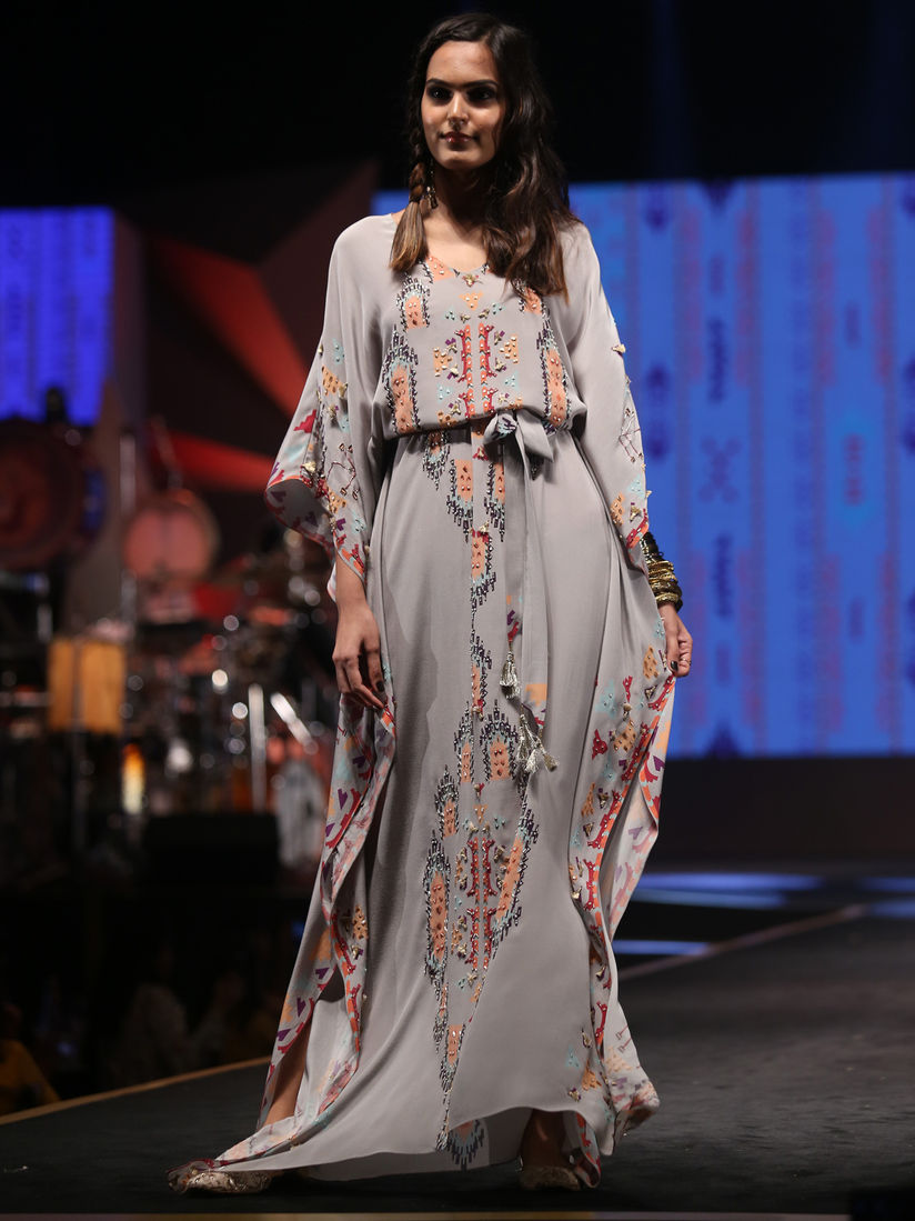 Payal Singhal Ethnic Dresses Buy Payal Singhal Afshan Embellished Crepe Kaftan Dress Online Nykaa Fashion Payal singhal, a famous fashion designers in india based in mumbai is focused off the runway dresses, indian wear tunics, indian wear dresses, indian bridal dresses, indian bridal sarees.