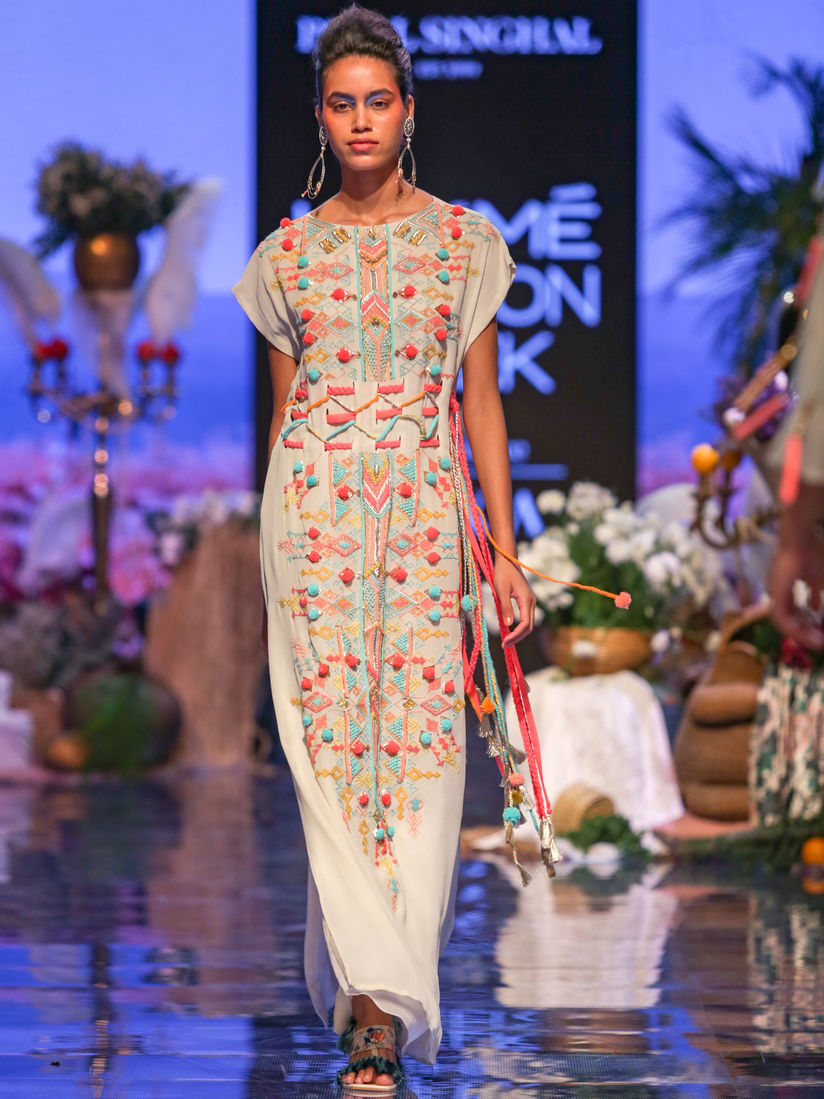 Payal Singhal Ethnic Dresses Buy Payal Singhal Maia Embroidered Kaftan Dress Online Nykaa Fashion Online shoppenschnell und einfach online bezahlen. payal singhal maia embroidered kaftan dress customisable