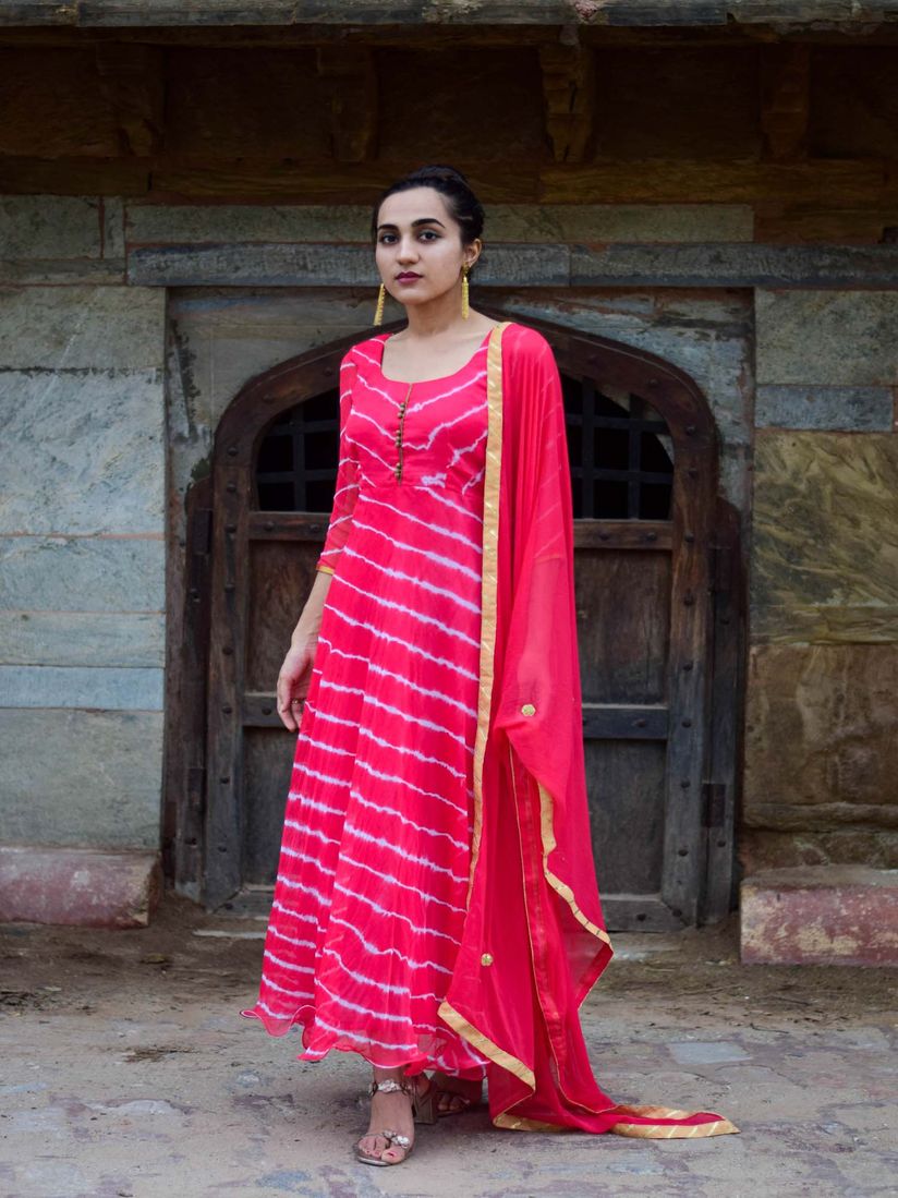 Pink dress matching dupatta clearance