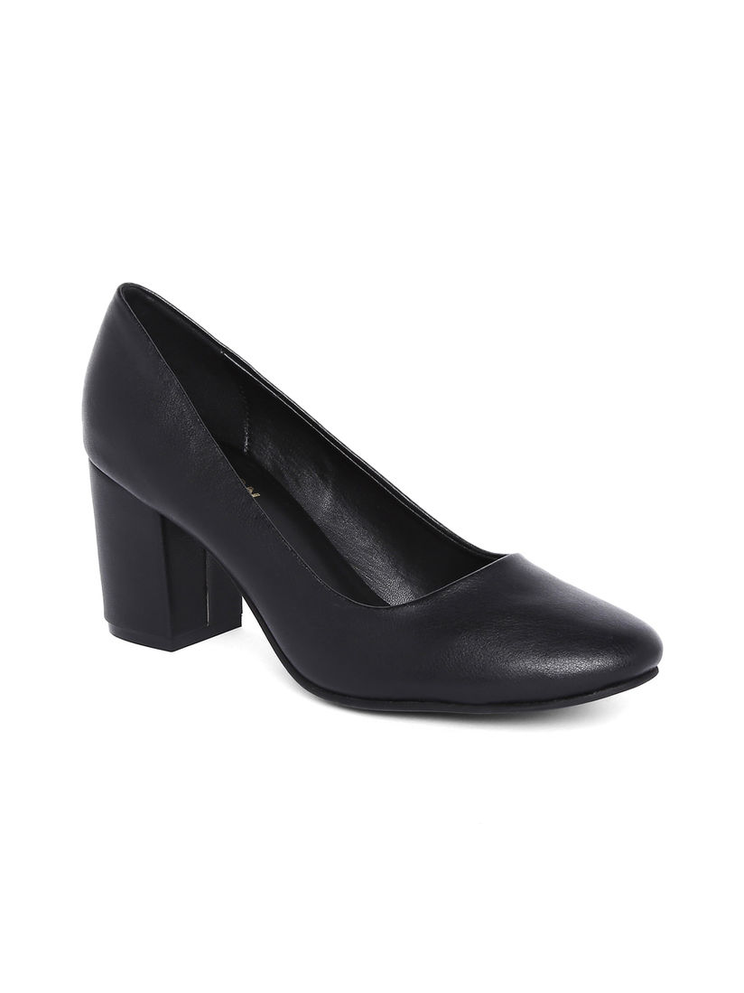 kenneth cole black pumps