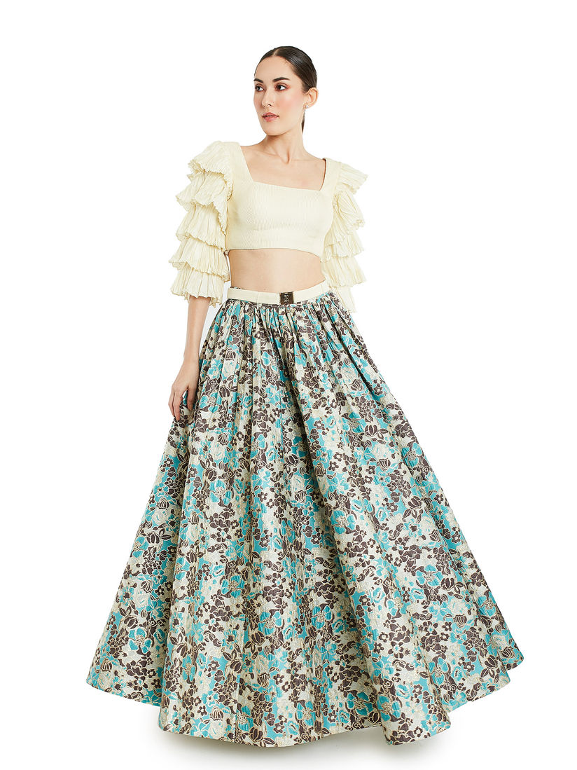 frill skirt and top set