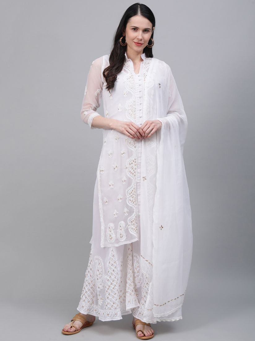 Saadgi Salwar Suits And Sets Buy Saadgi White Embroidered Chikankari Kurta With Palazzo And Dupatta Set Of 3 Online Nykaa Fashion It comes along with white italian cotton palazzo pant and white chiffon dupatta. saadgi white embroidered chikankari kurta with palazzo and dupatta set of 3