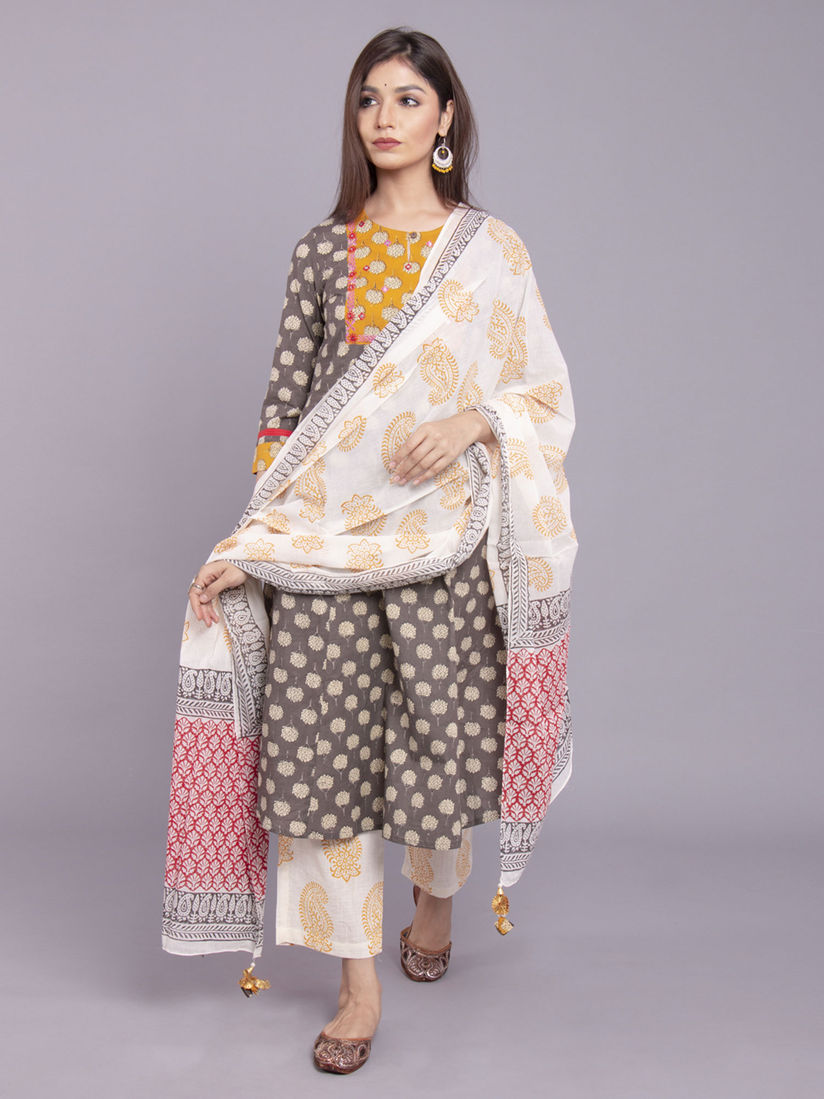 Kashish suits online clearance