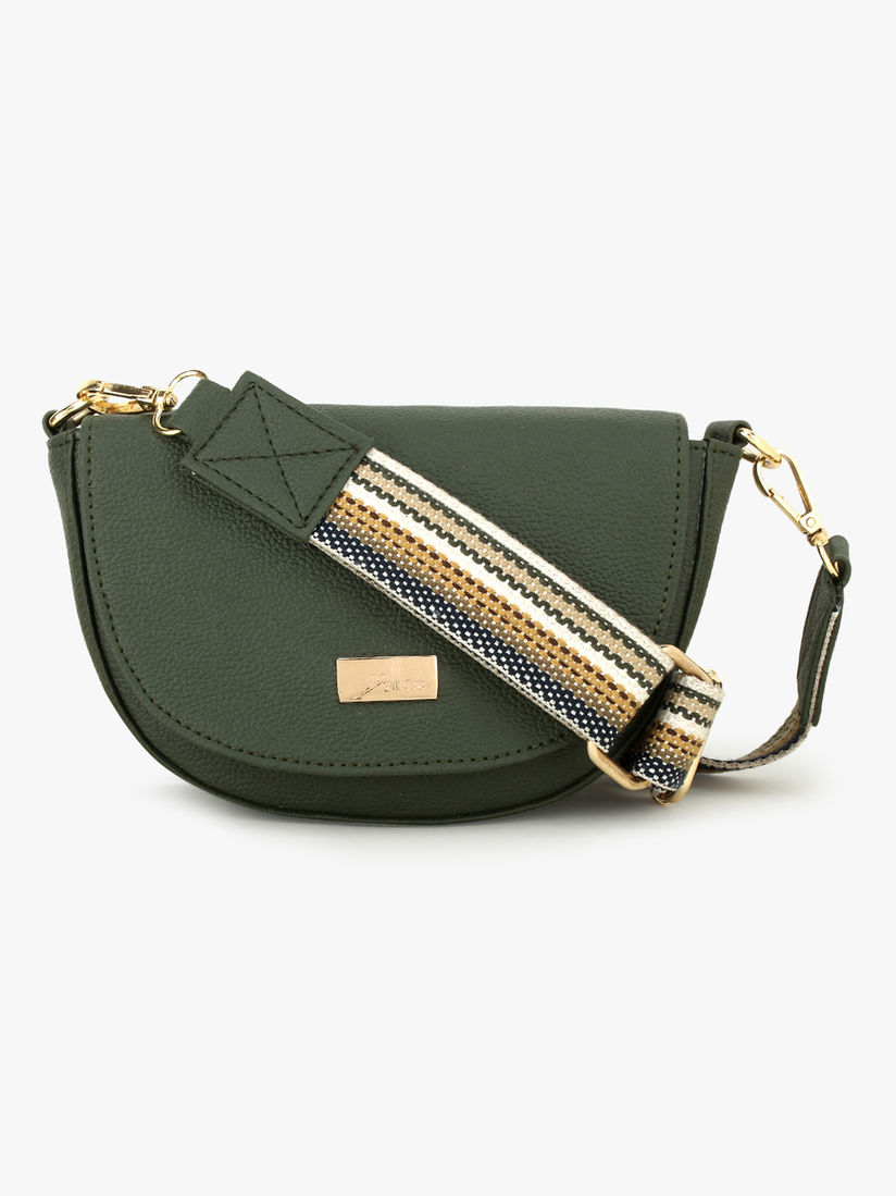sling bags nykaa