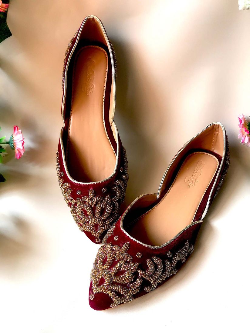 Sole House Juttis Buy Sole House Maroon Shayla Patterned Juttis Online Nykaa Fashion Festive and everyday wear juttis online to dress up your feet. sole house maroon shayla patterned juttis