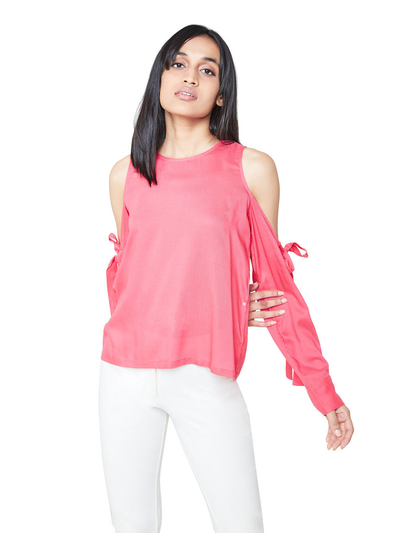 pink shoulderless top