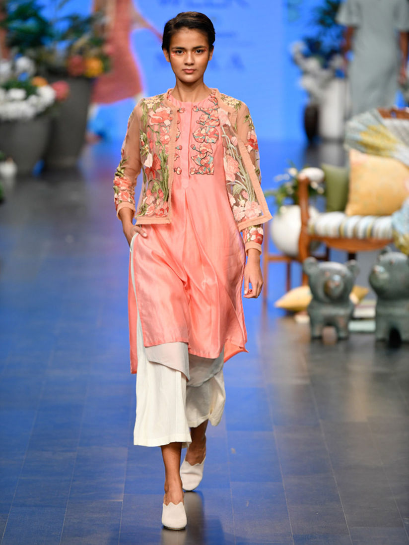 Varun Bahl Kurtis Kurtas And Tunics Buy Varun Bahl Pink Double Layer Chanderi Tunic Set With Open Cardigan Online Nykaa Fashion Varun bahl is on mixcloud.