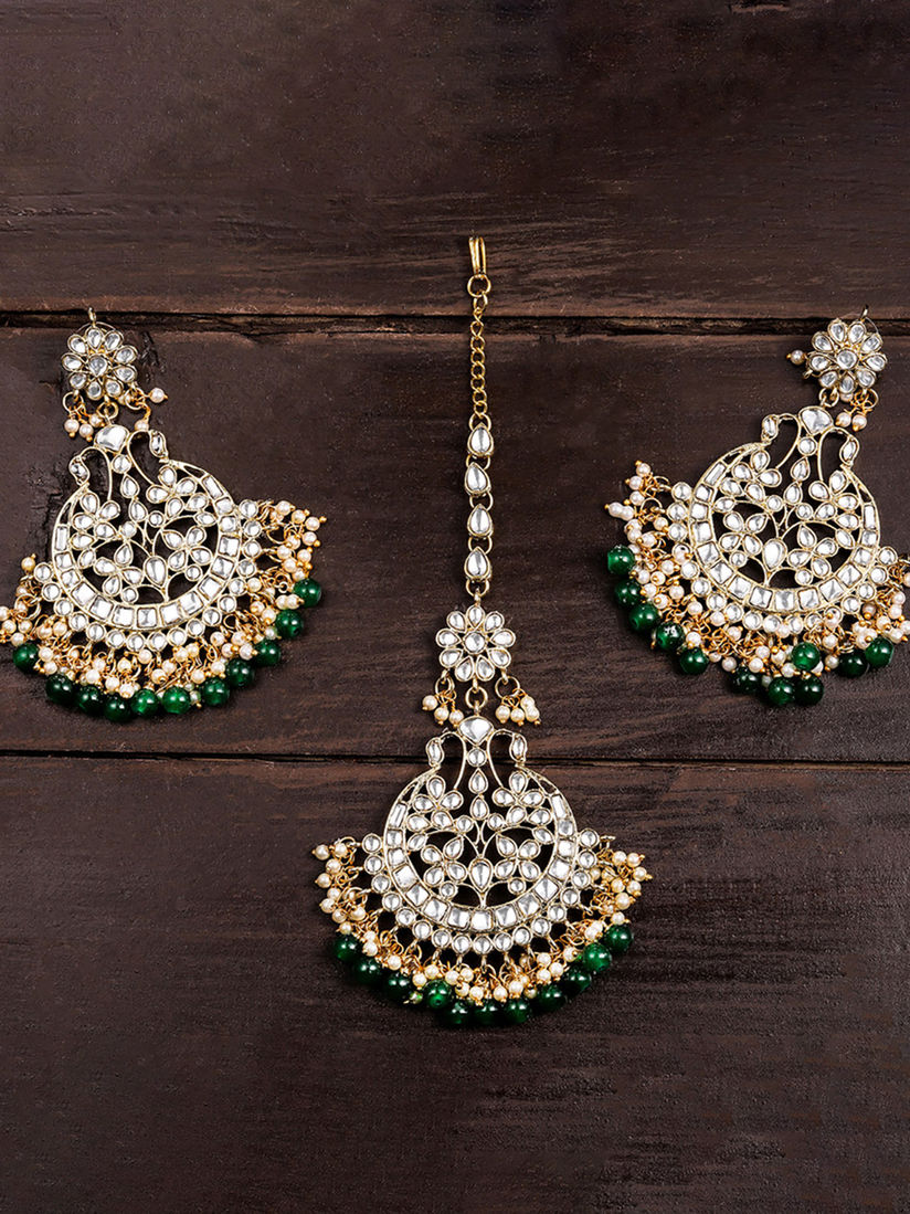Zaveri Pearls Jewellery Sets Buy Zaveri Pearls Gold Tone Kundan Green Beads Traditional Earring Maang Tikka Set Online Nykaa Fashion Different types of maang tikkas. zaveri pearls gold tone kundan green beads traditional earring maang tikka set